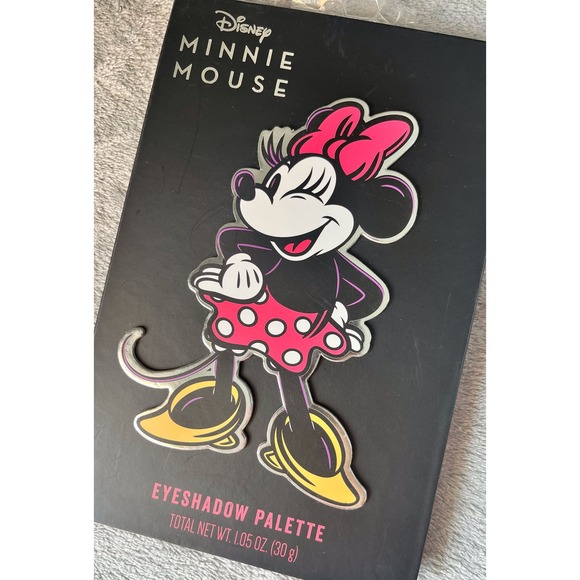 Disney‎ Minnie Mouse 12 Color Eyeshadow Pallet With Mirror Taste Beauty NEW - Picture 1 of 5